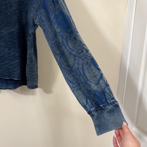 Free People We The Free Trippy Smiley Pullover Size M - Picture 4 of 12